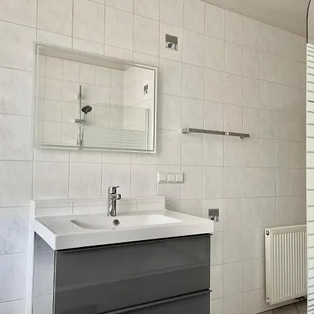 Apartment Homely 1