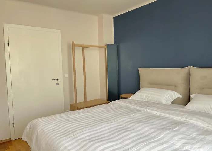 Homely 1 * 圣珀尔滕